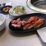 Yakiniku Juju Karubi Hirakata Miyanosaka Ten - じゅうじゅうオススメランチ