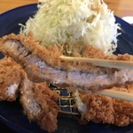 Tonkatsu Waraku - ありゃ この肉厚がリッチなん？