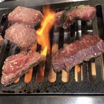 焼肉ここから - 臨場感を出した写真を撮りたかったが…なんだこりゃ