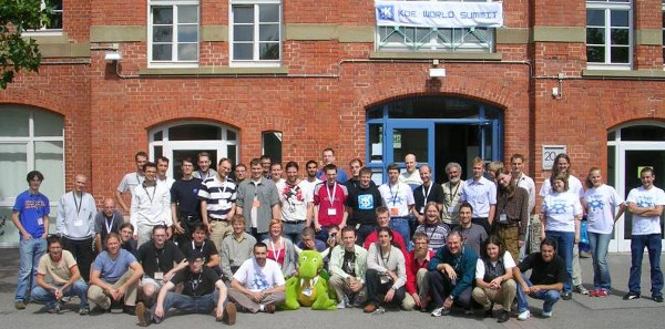 Photo de groupe de « Akademy 2004 »