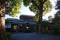 黒田侯爵家の別荘だった和館「清閑亭」（神奈川県小田原市）。明治39年頃に貴族院副議長だった黒田長成侯爵により建設された。登録有形文化財[191]