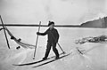 Poika hiihtää, Suomi 1904.