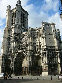 Cathédrale St-Pierre-et-St-Paul