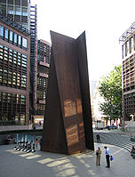 Fulcrum (1987) van Richard Serra in Londen/Engeland