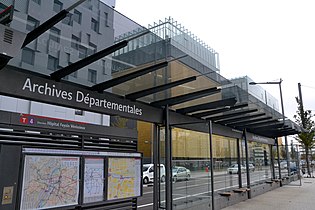 Détail de l'aménagement de la station Archives départementales sur la ligne T4.