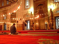 Interior de la mezquita de Beyazid