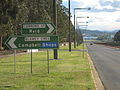 L'ANZAC Parade limite Campbell à l'ouest