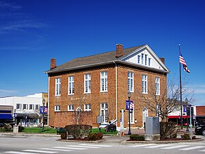 Overton County Courthouse in Livingston