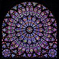 Rózsaablak a sugárzó (rayonnant) gótikus stílusban, Notre-Dame, Párizs