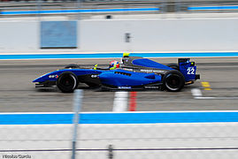 Nelson Panciatici pilotant une Formule Renault 3.5 des World Series by Renault.
