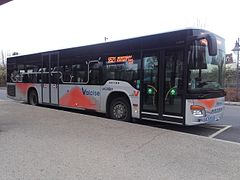 Le S 415 NF no 886 du réseau Valoise à la gare routière d'Herblay.