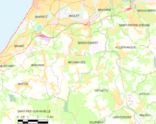 Carte montrant le territoire de la commune et les localités limitrophes.