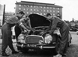 Osmo Kalpala, Stig Sjöblom ja Eino Kalpala (oik.) Jyväskylän suurajoissa 1956.