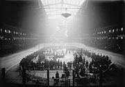 Description de l'image 6 Day Bike Race, Madison Sq. Garden.jpg.