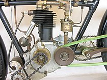 Zedel 250 cc (2 pk) inbouwmotor met snuffelklep, toegepast in een Griffon uit 1907