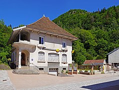 Le bureau de poste.