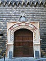 Portale Gotico del Palazzo Penne, unico elemento quattrocentesco superstite dell'intera struttura.