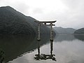 Thumbnail for File:兵庫県豊岡市城崎町楽々浦の厳島神社鳥居.jpg