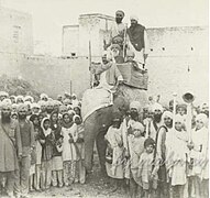 Photograph of the Bidhi Chand Dal (one of the four major factions of the Akali-Nihang sect of Sikhism) in the early 20th century.jpg
