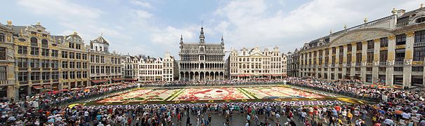 La Grand-Place et le tapis de fleur en 2016.