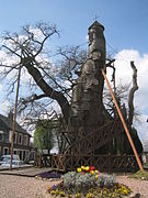 Дуб «d'Allouville-Bellefosse» - найстаріший дуб у Франції. Він датується IX століттям.