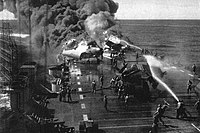 火災は飛行甲板上に並べられていた艦載機に引火して次々と延焼
