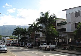 The main road in the centre of Koné