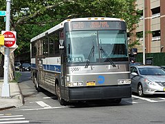 57th Av Qns Ctr (2018-06-20) 19a.jpg