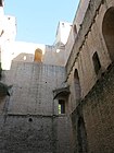 Intérieur du donjon : mur sud-est.