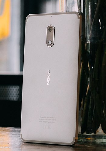 Nokia 6 z zadnje strani