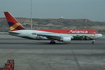 Aviancan Boeing 767-200ER Adolfo Suárezin Barajasin Madridin kansainvälisellä lentoasemalla Espanjassa vuonna 2008.