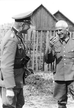 Generálplukovník Hermann Hoth (vpravo) s generálplukovníkem Guderianem během tažení na východní frontě v roce 1941.