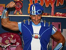 מאגנוס שבינג בתפקיד ספורטקס ביריד הצעצועים הבריטי, 2009