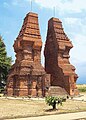 Wringin Lawang, gerbang terbelah (Candi Bentar) Majapahit, Trowulan.