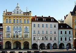 Tři budovy hotelu Zvon v roce 2018