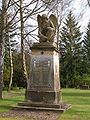 Nike auf dem Kriegerdenkmal der Kriege 1864, 1866 und 1871 (1875). Heute auf dem Berlin-Spandauer Friedhof „In den Kisseln“