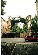 1993 zerstörte ser­bisch­-orthodoxe St. Nikolas­kirche in Karlovac