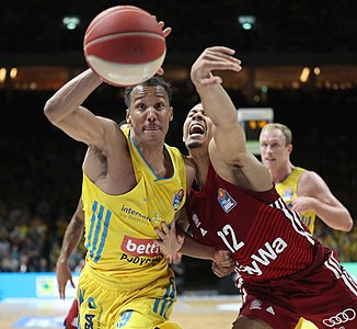 2022-06-17 ALBA Berlin gegen FC Bayern München (Basketball-Bundesliga 2021-22) by Sandro Halank–068