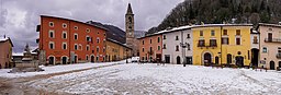 Centrum med kyrkan San Pietro.