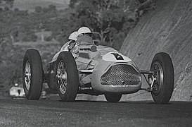 Talbot Lago T26C conduite par Doug Whiteford (en) au Grand Prix d'Australie de 1952.