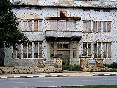 Building with Bullet-holes in Huambo, Angola.jpg