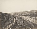 Roger Fenton: Údolí stínu smrti s prázdnou cestou, 1855