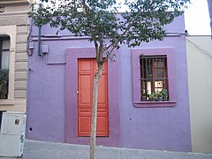 Maison typique sur la route d'accès au Parc Güell.