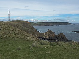 Westkust van Cape Grim, Tasmanië, op het zuiden. De toren maakt deel uit van het Cape Grim Baseline Air Pollution Station.