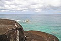 Vue sur la mer depuis les rochers de Coco Bay, au nord de Sainte-Marie, Madagascar.