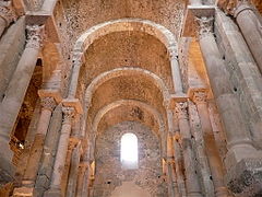 Nef du Monastère de Sant Pere de Rodes.