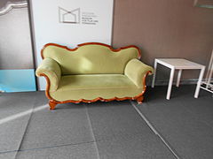 Loriots grünes Sofa in der Deutschen Kinemathek, 2012