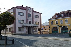 Městský úřad na Palackého náměstí; centrum města