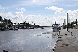 Port de pêche à marée basse