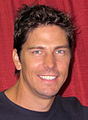 Michael Trucco interpreta Tom Demming